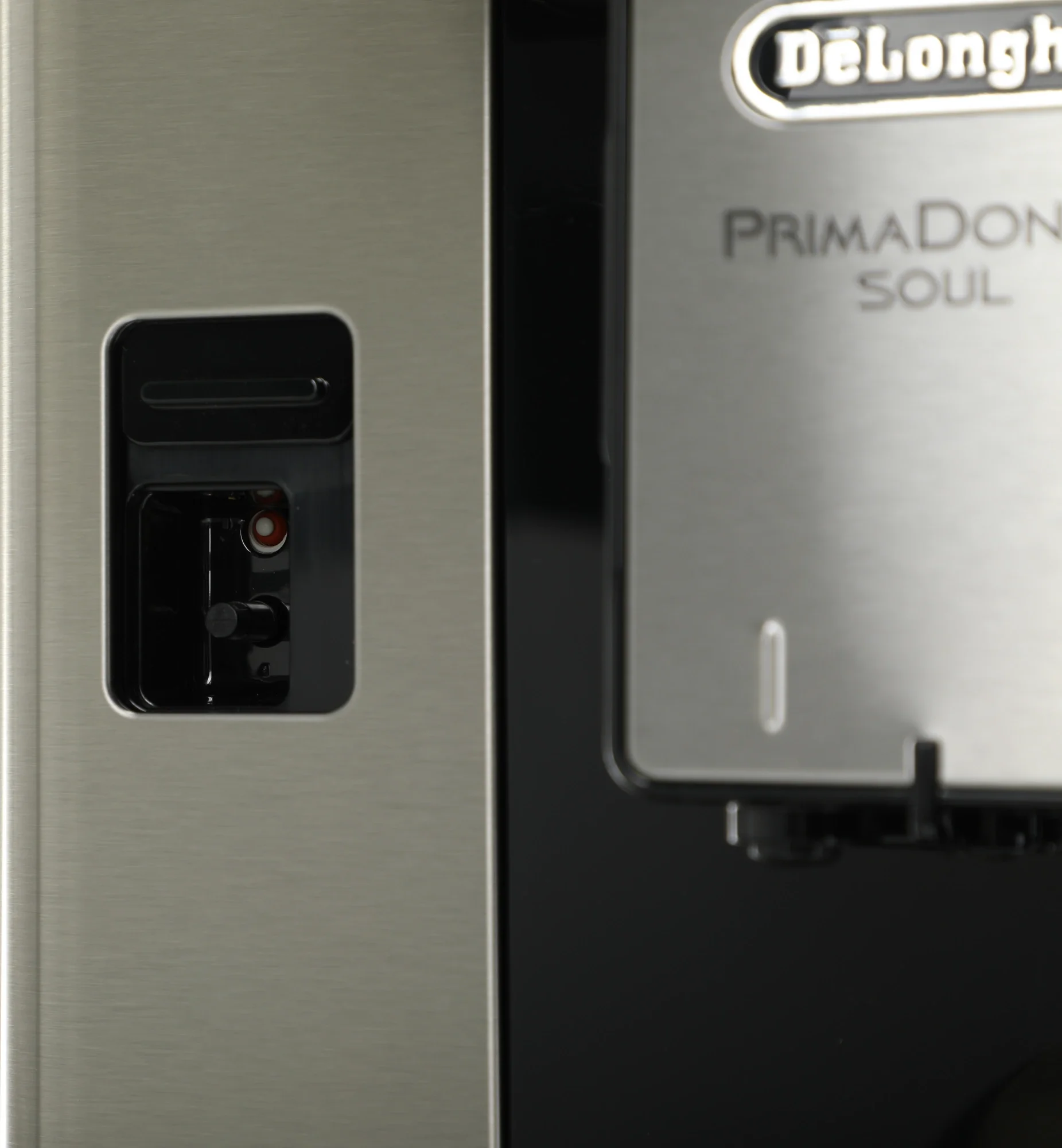 Кофемашина Delonghi Primadonna Soul ECAM610.75.MB 1450Вт черный/серебристый