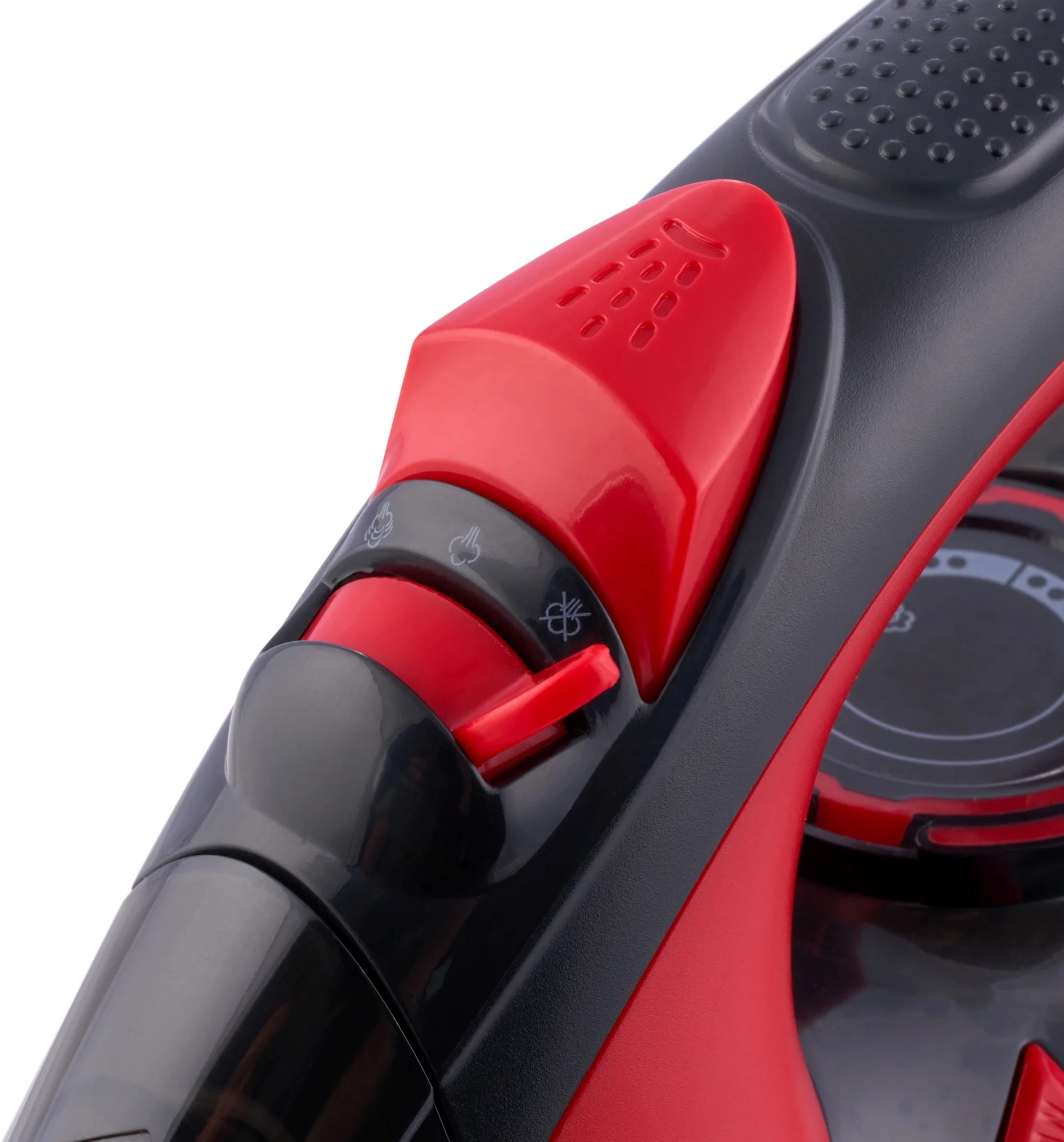 Утюг Domfy DSC-EI502 черный/красный, 2400 Вт, 160 г/мин, 400 мл