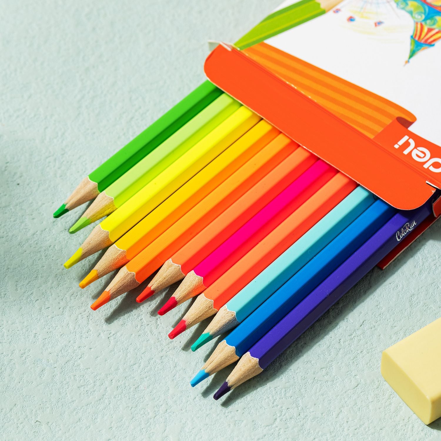 Карандаши цветные Deli EC128-12 ColoRun, шестигранный профиль, дерево 12 цветов, коробка с европодвесом (12шт)