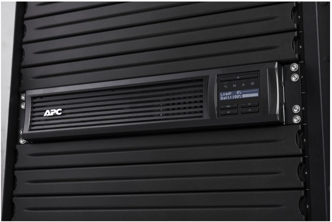 ИБП APC by SE - Smart-UPS 750 ВА/500 Вт, Line-Interactive, in (220V / 230V / 240V 1xIEC-320 C14), 4xIEC-320 C13, LCD, Rack, 2U, цвет чёрный, SMT750RMI2UC