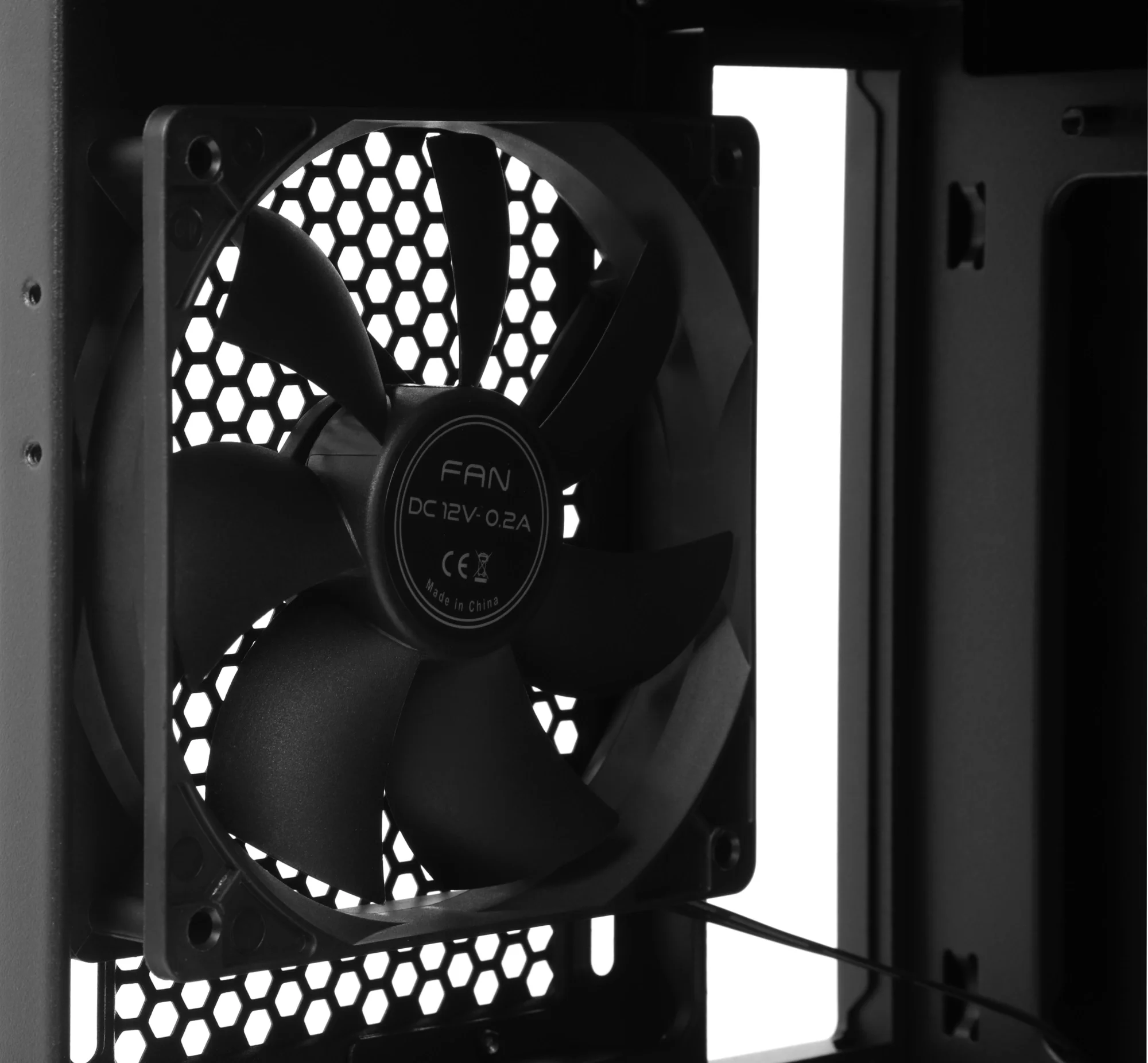 Корпус Azza Celesta F черный без БП ATX 5x120mm 5x140mm 2xUSB2.0 1xUSB3.0 audio bott PSU