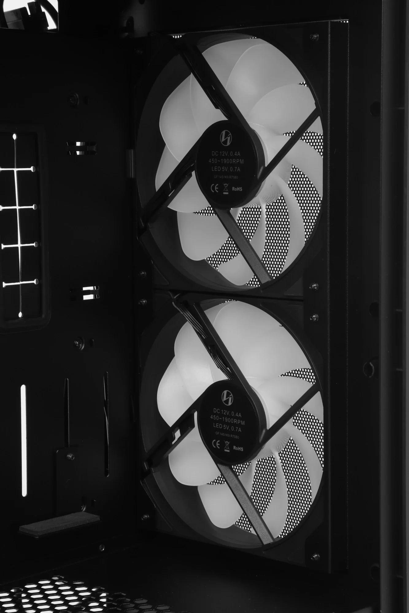 Корпус Lian-Li Lancool 207RX черный без БП ATX 4x120mm 2x140mm 2xUSB3.0 audio bott PSU
