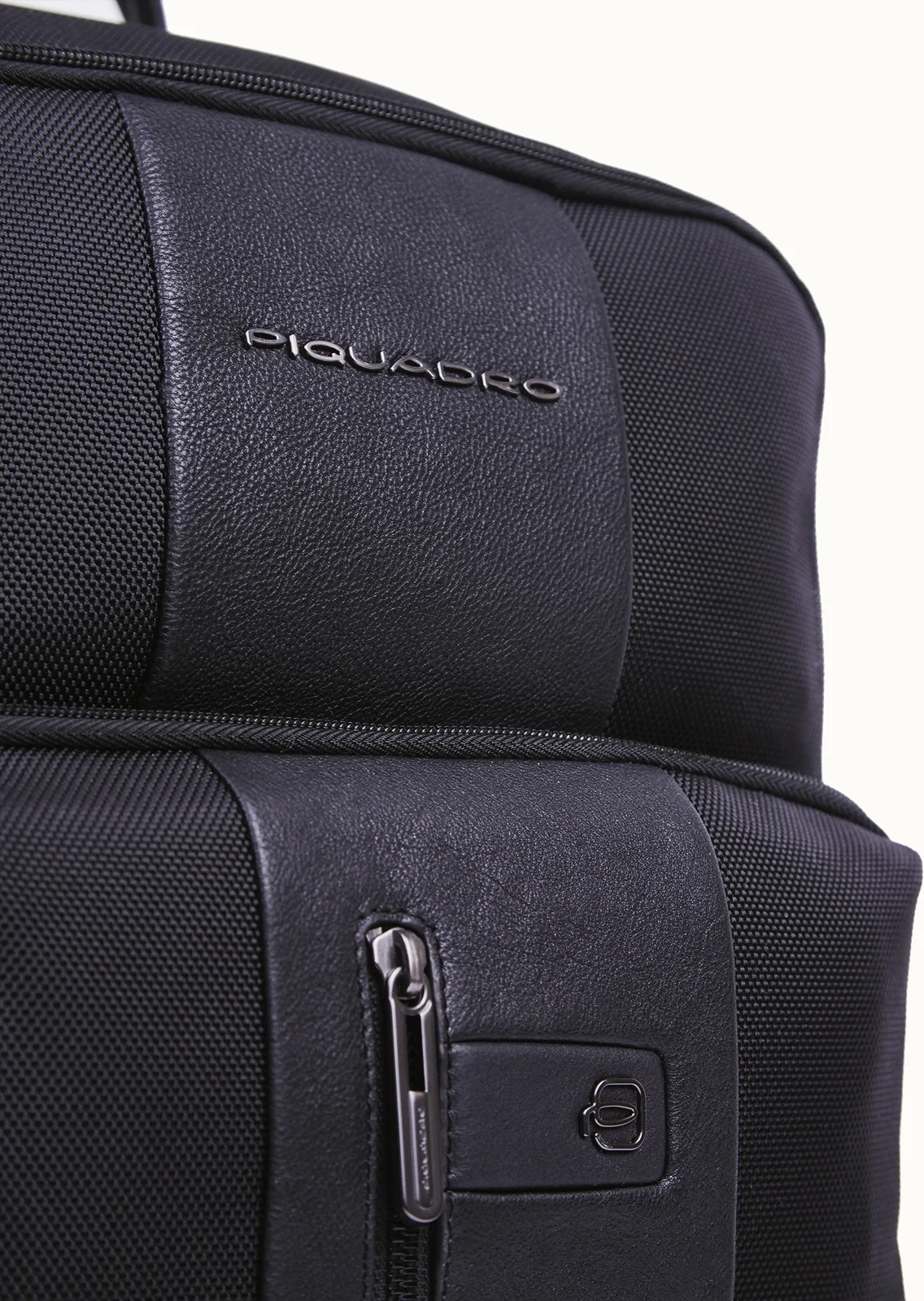 Рюкзак Piquadro  Brief2  CA6648BR2/N  черный нейлон/натур.кожа