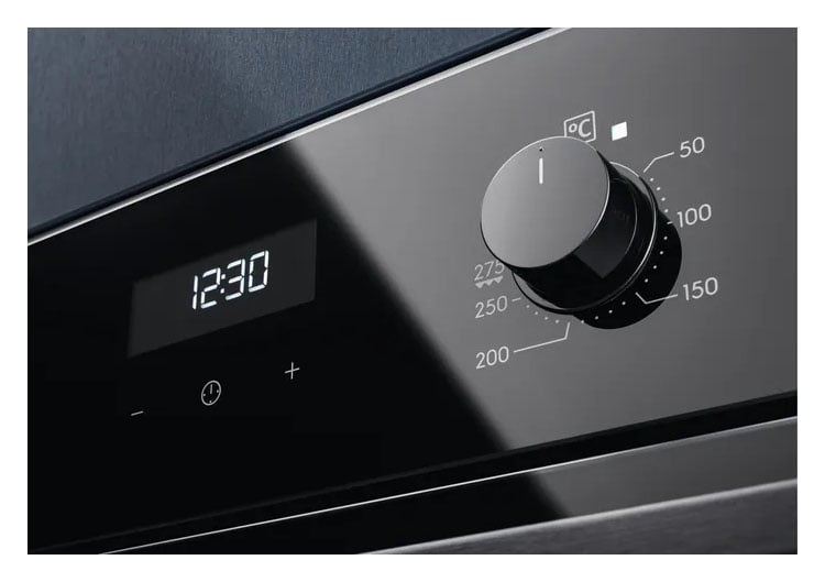 Духовой шкаф Электрический Electrolux EOD5C50Z черный