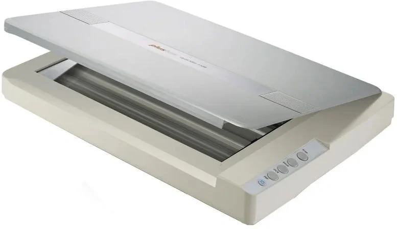 Plustek OpticSlim 1180 { A3, 1200 dpi, 589 x 407 x 68 мм. 15 сек (цвет, 300dpi, A3)/  9 сек (оттенки серого и Ч/Б, 300dpi, A3)}