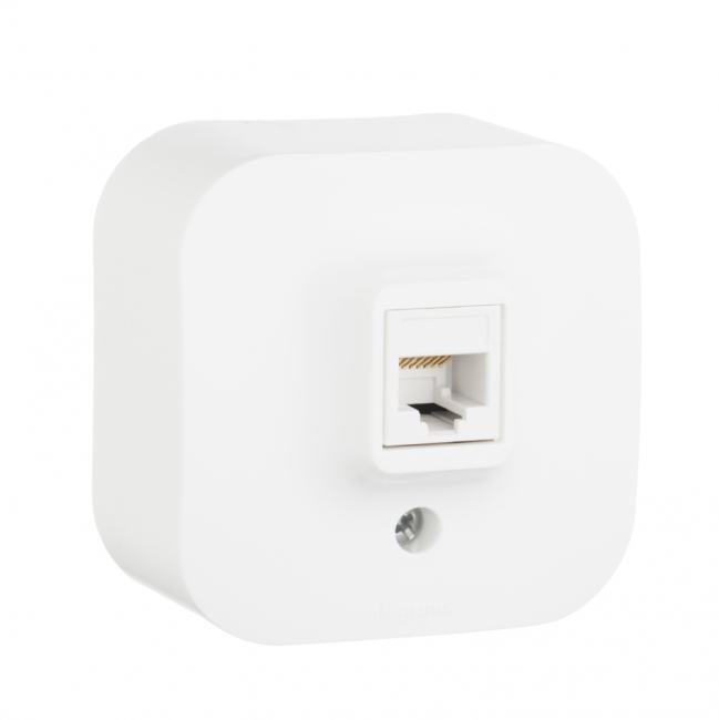 QUTEO Розетка для открытой установки компьютерная RJ45 кат.5E UTP белый
