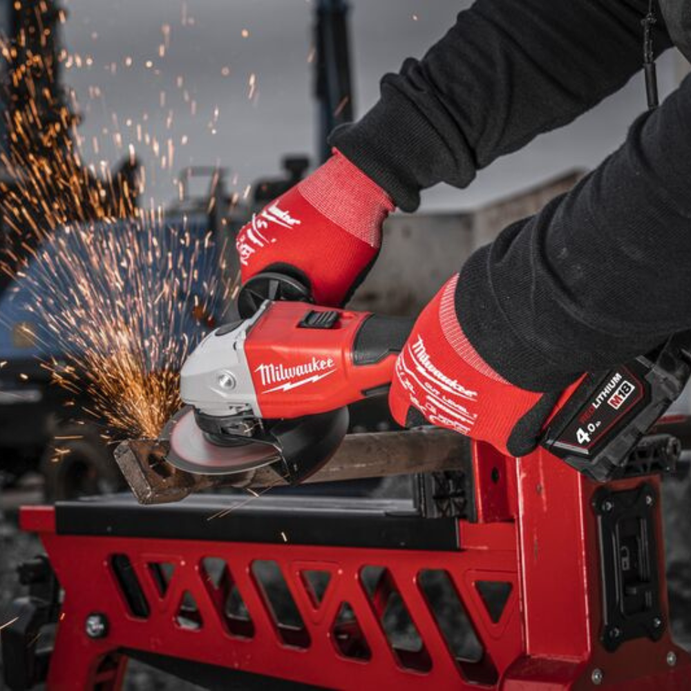 Аккумуляторная угловая шлифмашина Milwaukee M18 blsag125X-402X 4933492644