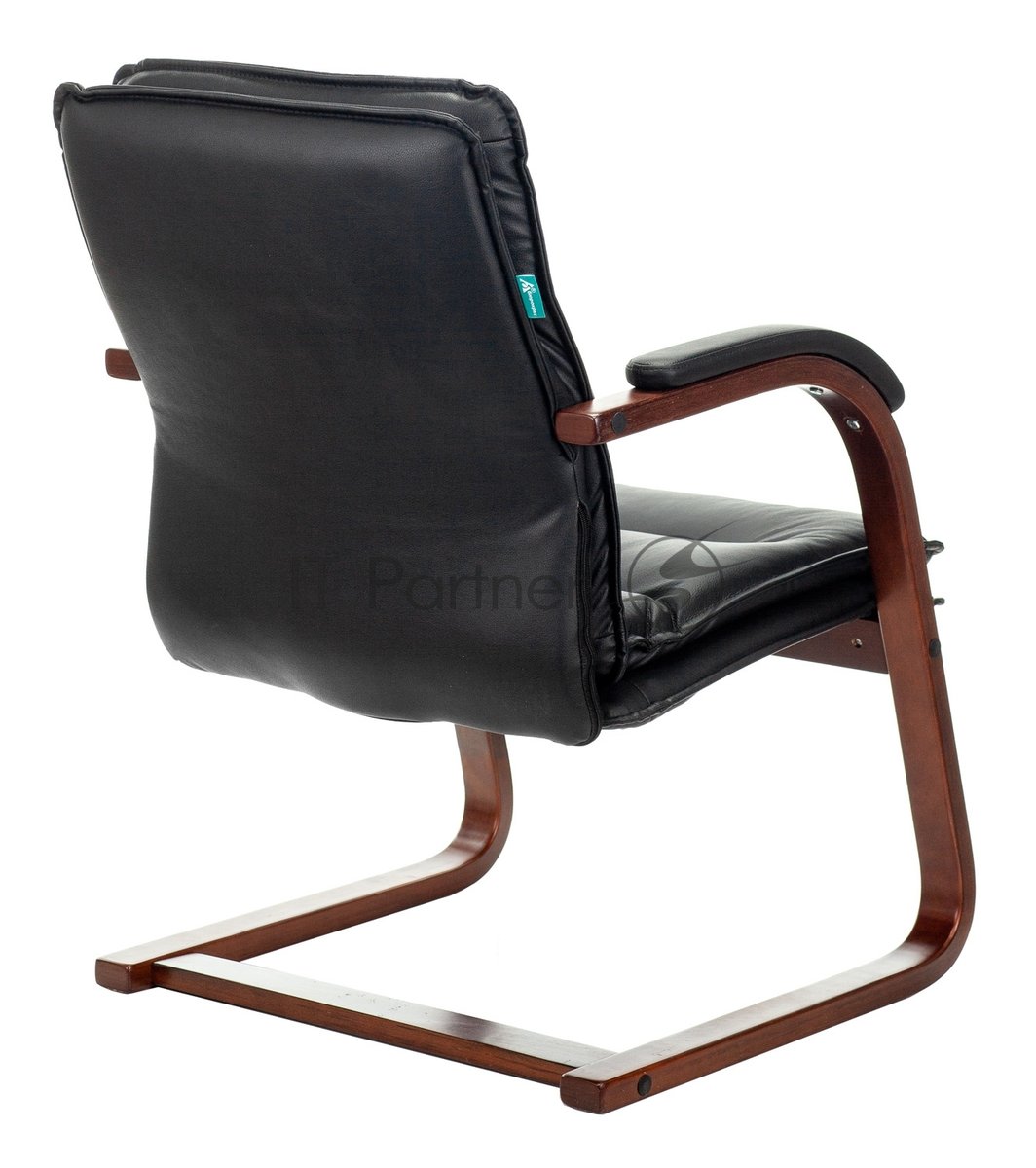 Кресло офисное Бюрократ T-9927WALNUT-AV черный, кожа, полозья дерево