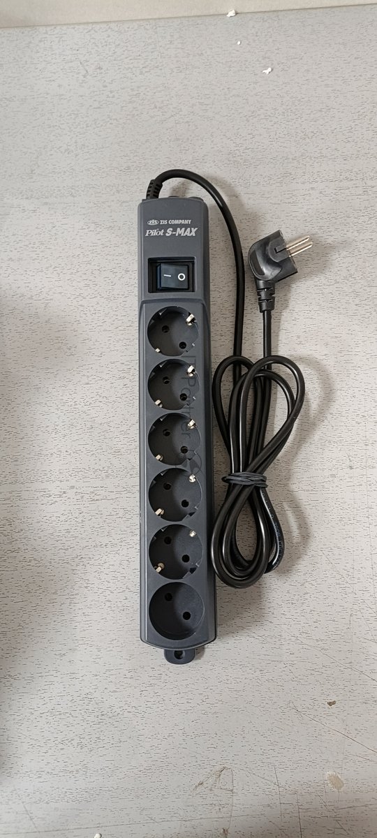 (Из ремонта) Сетевой фильтр Surge protector Pilot S Max (5 euros + 1GP), 15A/3.5kVA, automatic, 1.8 m, graphite