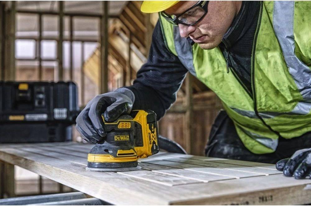 DEWALT Эксцентриковая шлифмашина DCW210N D125мм аккум.