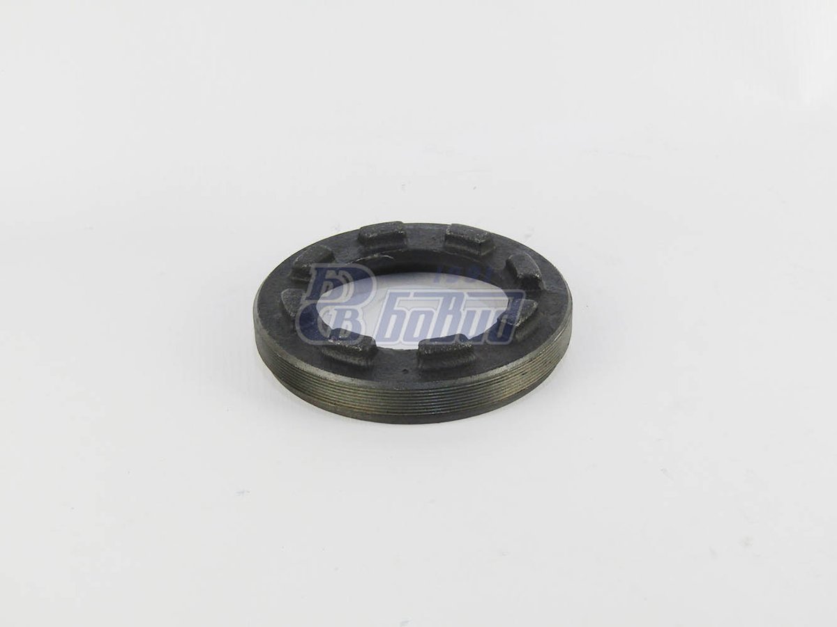Гайка М135х1,5 редуктора (бугильная)  375-2403040 АО АЗ УРАЛ (АО «АЗ»УРАЛ»)
