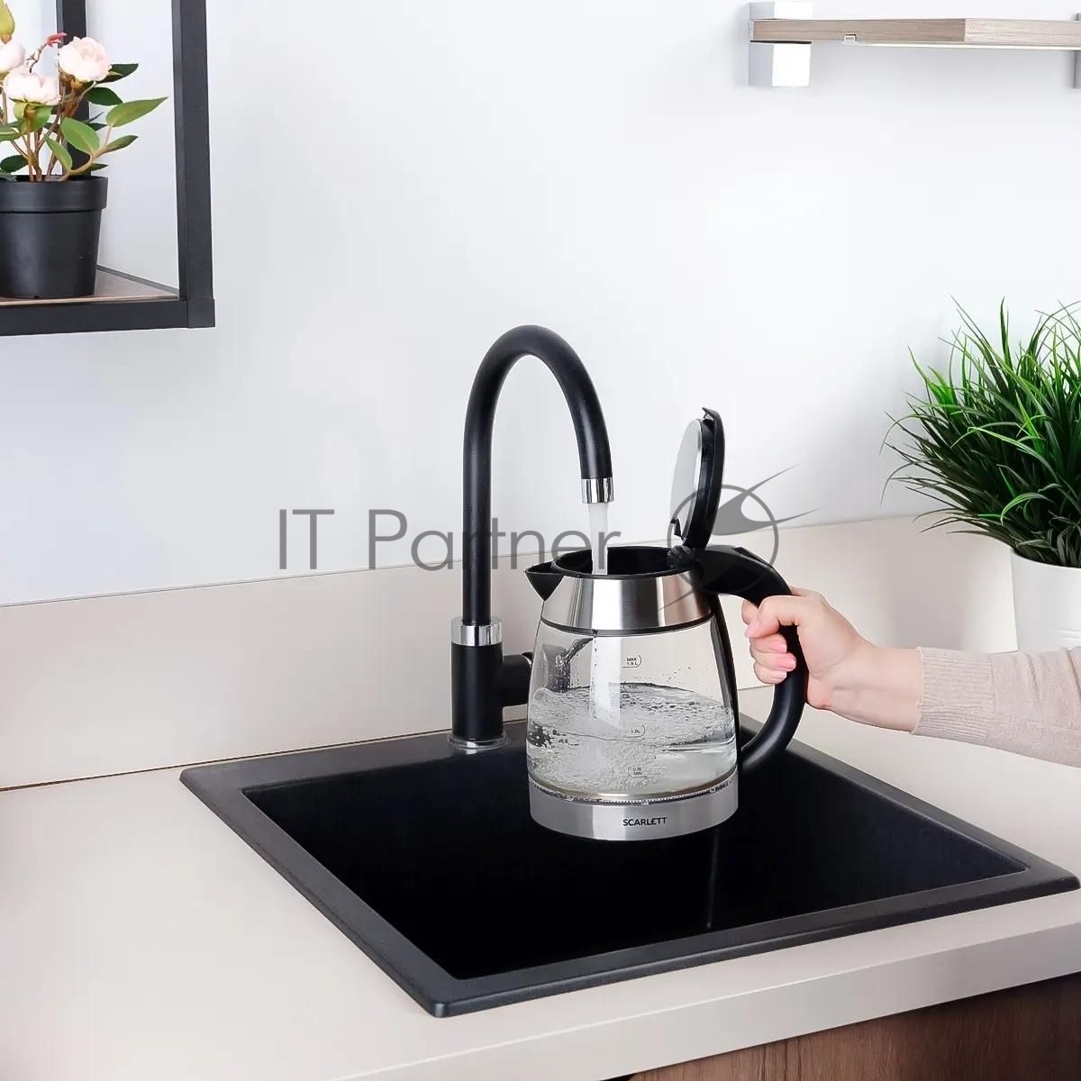 Чайник электрический Scarlett SC-EK27G40, 1800Вт, 1.8л, серебристый/черный