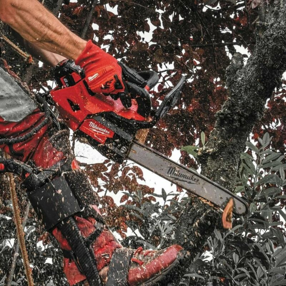 Аккумуляторная цепная пила Milwaukee M18 fthchs35-802 4933479589