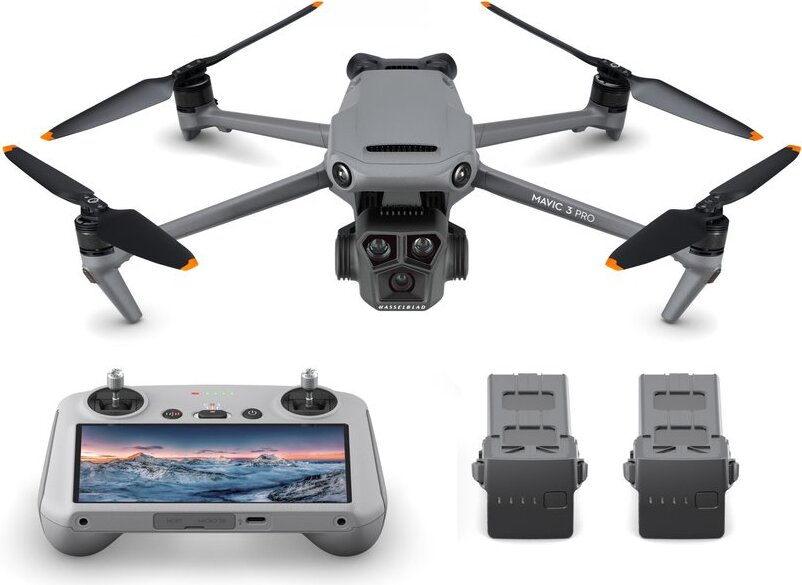 Квадрокоптер DJI Mavic 3 Pro Fly More Combo (DJI RC)