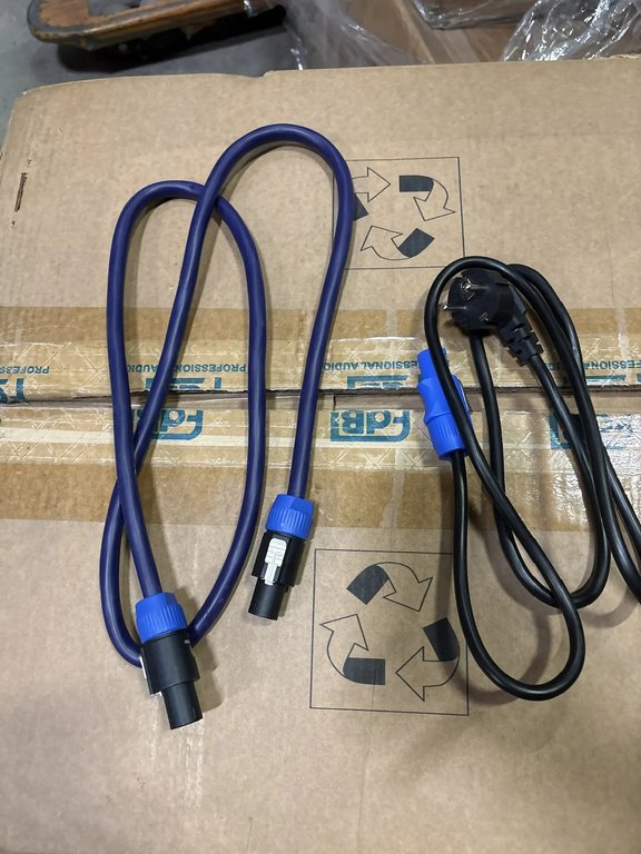 Уценка: Активный сабвуфер 15″ для DLA803 FDB DLA815BAS