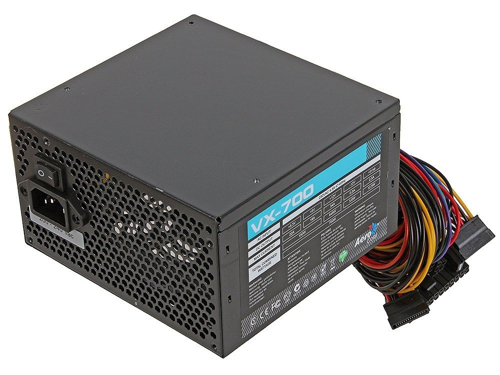 Блок питания Aerocool 4713105962796, 700W, ATX v2.3, 12cm fan