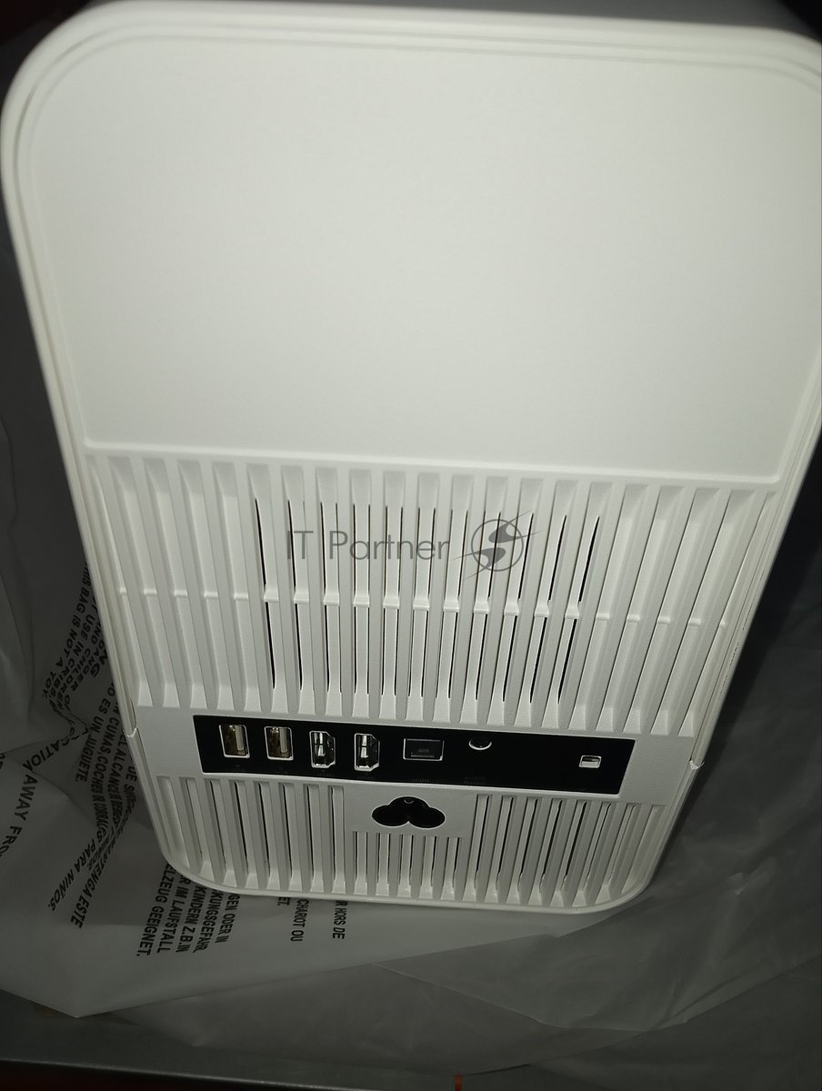 (Из ремонта) Видеопроектор мультимедийный Rombica Ray Cube Q8 (MPR-L2100) [Cм.описание!]