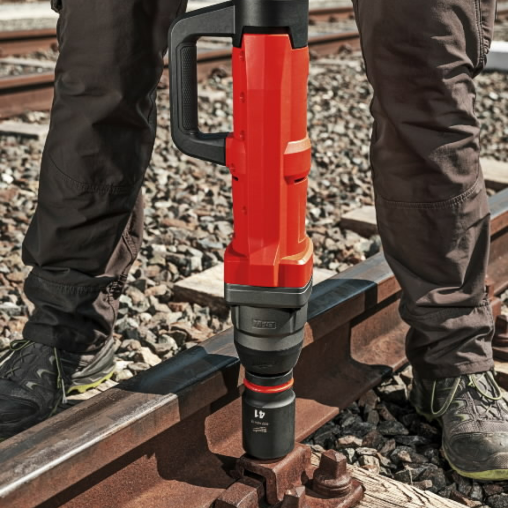 Аккумуляторный гайковерт Milwaukee M18 FUEL FHIWF1R-0С 4933493140