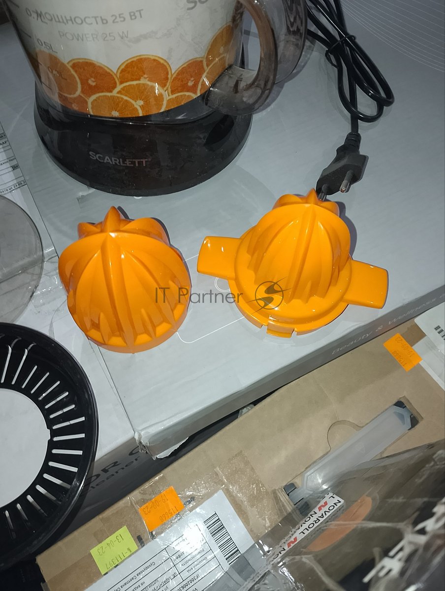 (Поврежденный товар) Соковыжималка SCARLETT SC-JE50C09 BLACK [Cм.описание!]