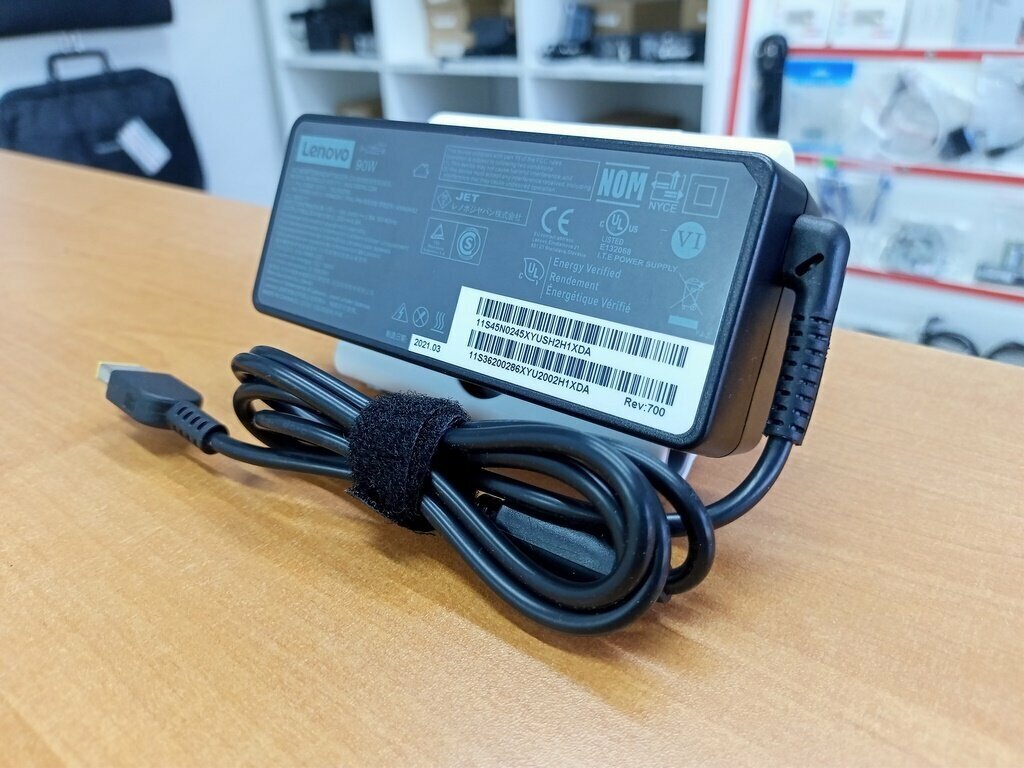 Блок питания (сетевой адаптер) для ноутбуков Lenovo 20V 4.5A 5.5x2.5