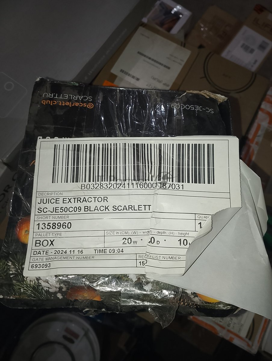 (Поврежденный товар) Соковыжималка SCARLETT SC-JE50C09 BLACK [Cм.описание!]