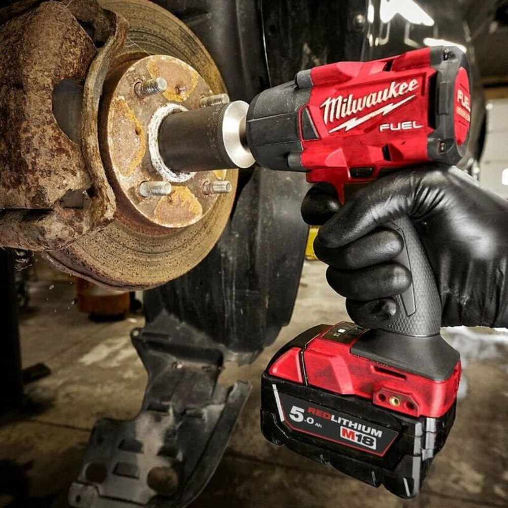 Аккумуляторный гайковерт Milwaukee M18 FMTIW2P12-502X FUEL 4933478453