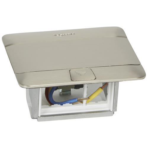 Выдвижной розеточный  блок  Legrand  054020 - DLP - неукомплектованный, IP 40, 3 модуля, нержавеющая сталь