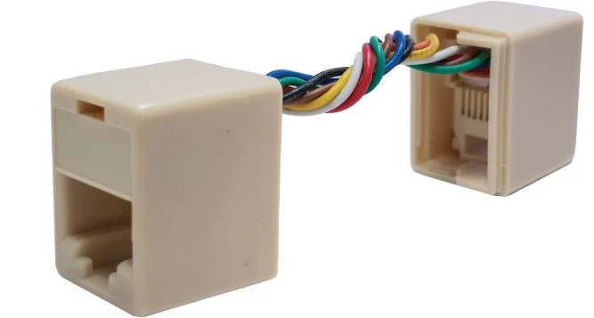 Адаптер Suprlan 10-0337 проходн. RJ45 кат.5E UTP бежевый