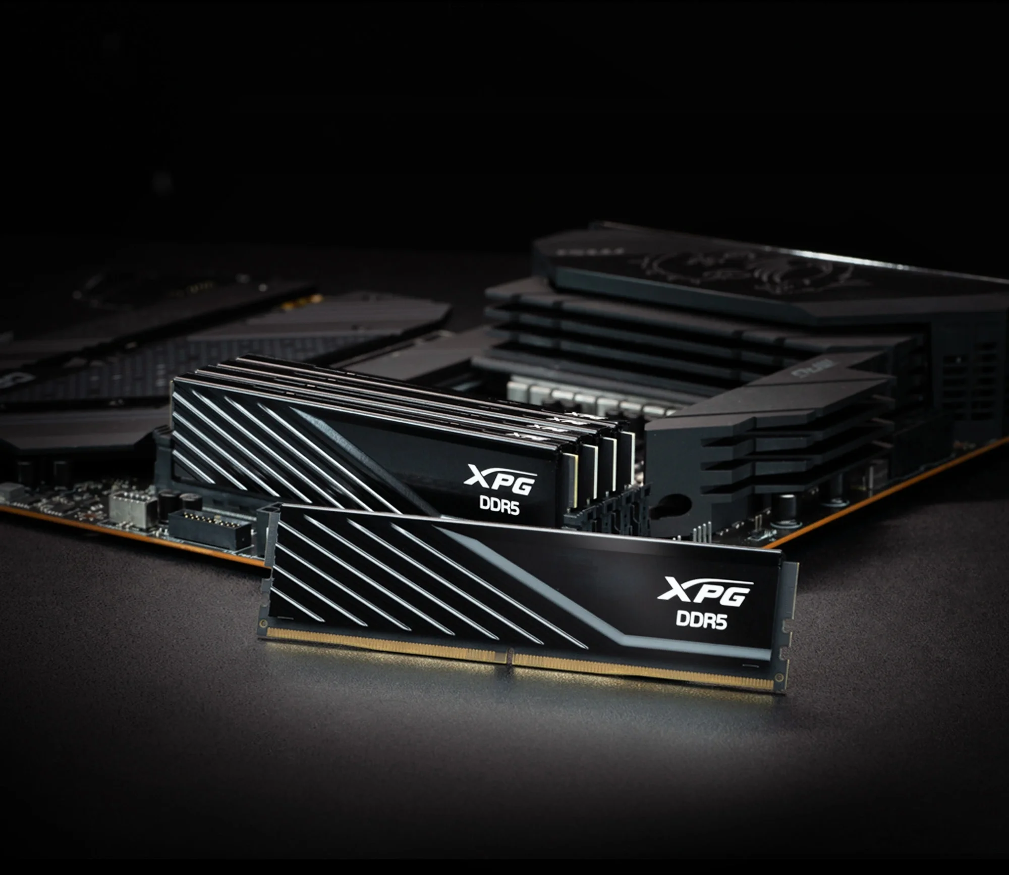 Память DDR5 32GB 5600MHz A-Data AX5U5600C4632G-SLABBK XPG Lancer Blade RTL Gaming PC5-44800 CL46 DIMM 288-pin 1.1В kit dual rank с радиатором Ret