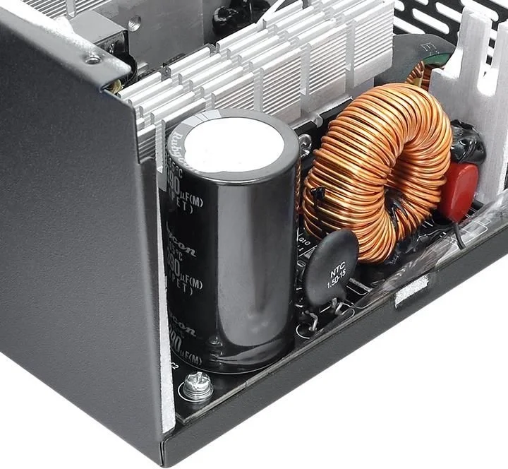 Блок питания ПК Thermaltake Smart BX1 SE 0650 /0650W/Non Modular/Non Light/Single Voltage/Analog/80 Plus Bronze/EU/Non JP CAP/All Flat Cables/DC to DC