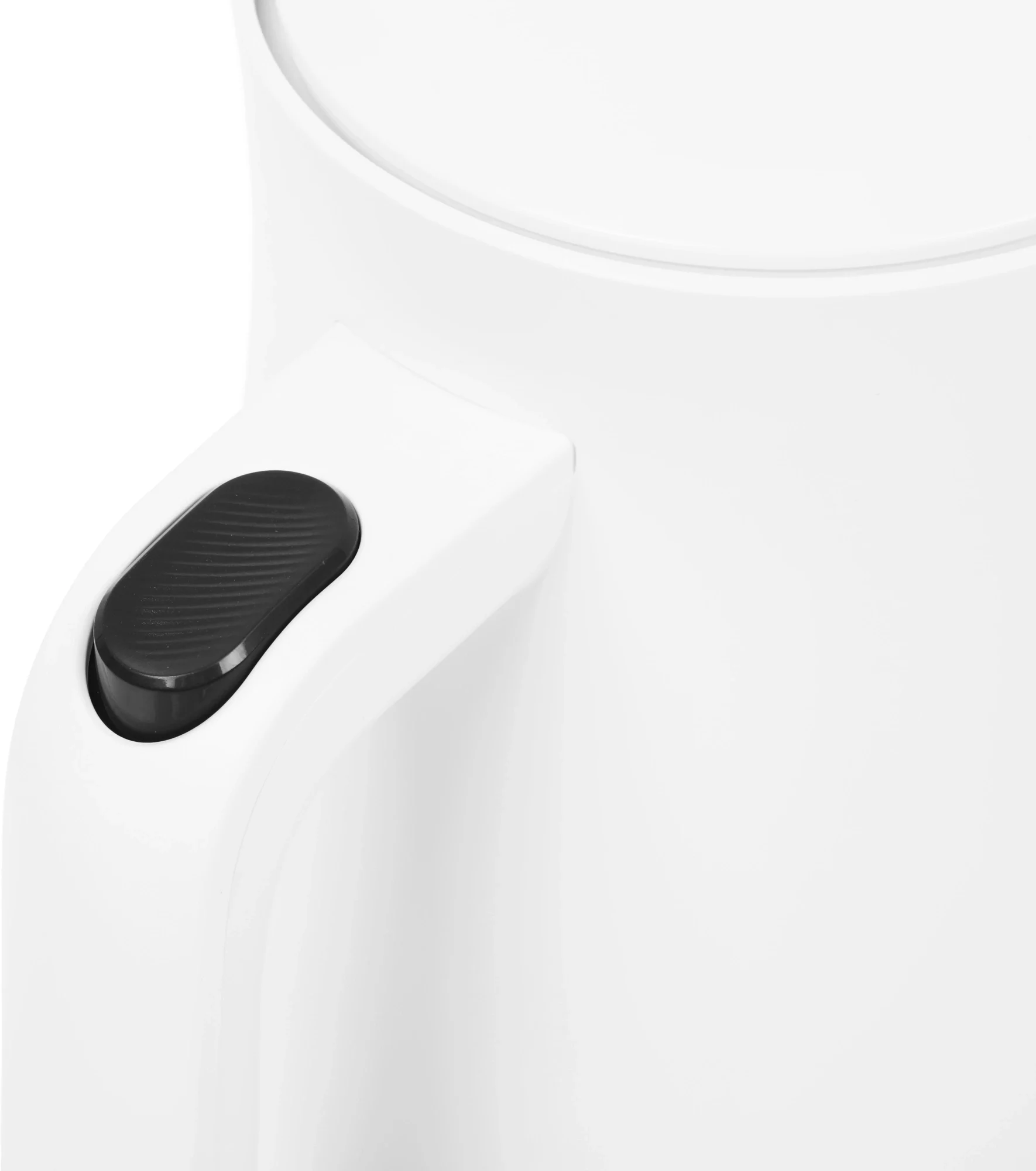 Электрочайник Bosch TWK4M221 белый, 1.7 л, 2400 Вт, скрытый нагревательный элемент