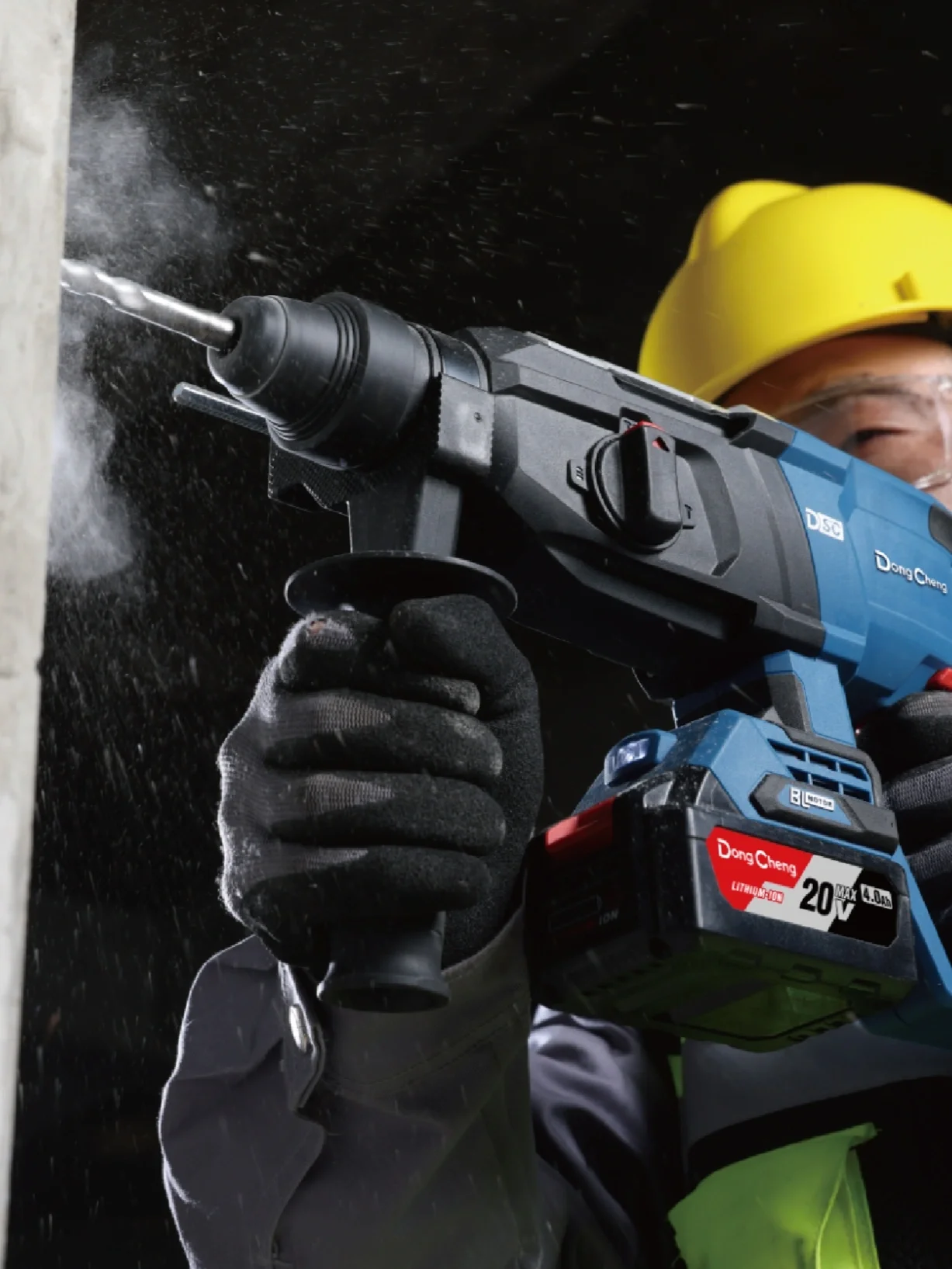 Перфоратор DongCheng DCZC02-26 патрон:SDS-plus уд.:3.1Дж аккум. (кейс в комплекте)