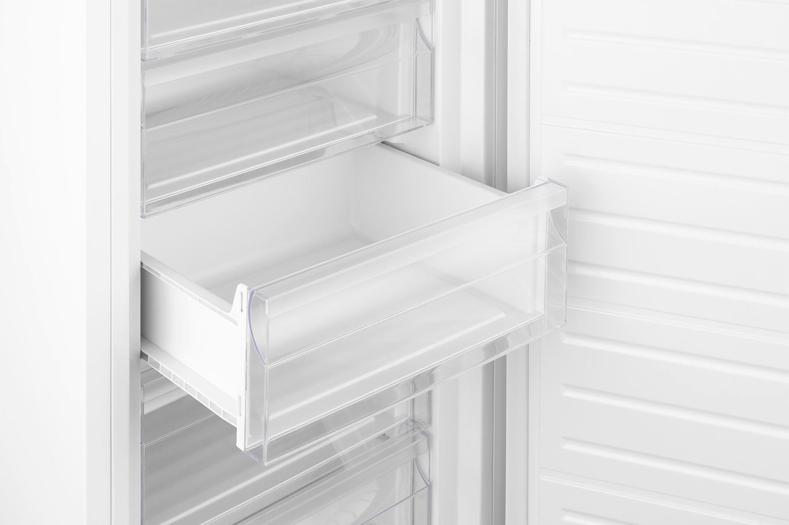 Weissgauff Freezer WFI 178 V white
