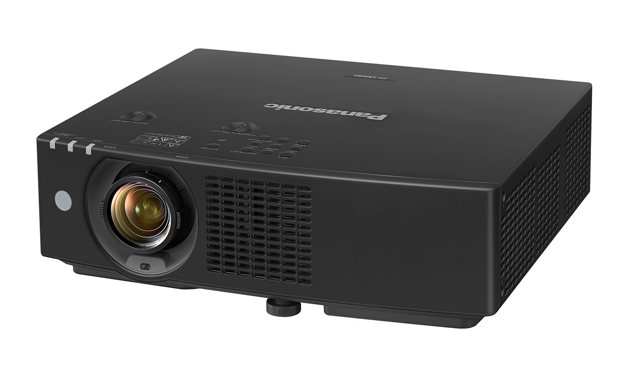 Лазерный проектор Panasonic [PT-VMZ72BEJ] 3LCD,7200 Lm,WUXGA(1920x1200);3000000:1;16:10;TR 1.092.21:1;HDMI IN x2;RGB IN х1 D-sub15pin; AudioIN x1; AudioOut х1;RS232 x1;LAN1;LAN2-DIGITAL LINK;USB A (viewer, wi-fi, DC out) x1;37/27дБ;10W;черный;7,2кг