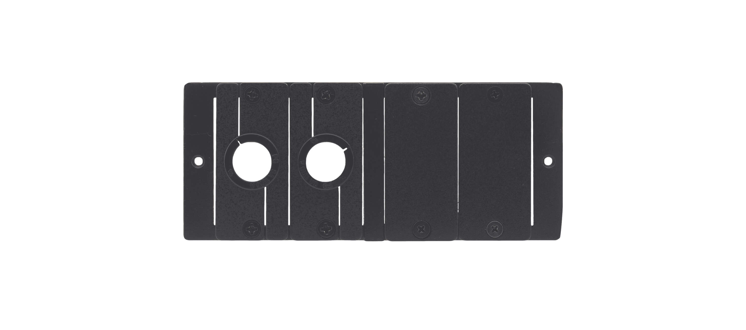 Вставка Kramer Electronics [T-4INSERT] под кабельный ввод для 4-х одинарных модулей-вставок вместо двойной розетки