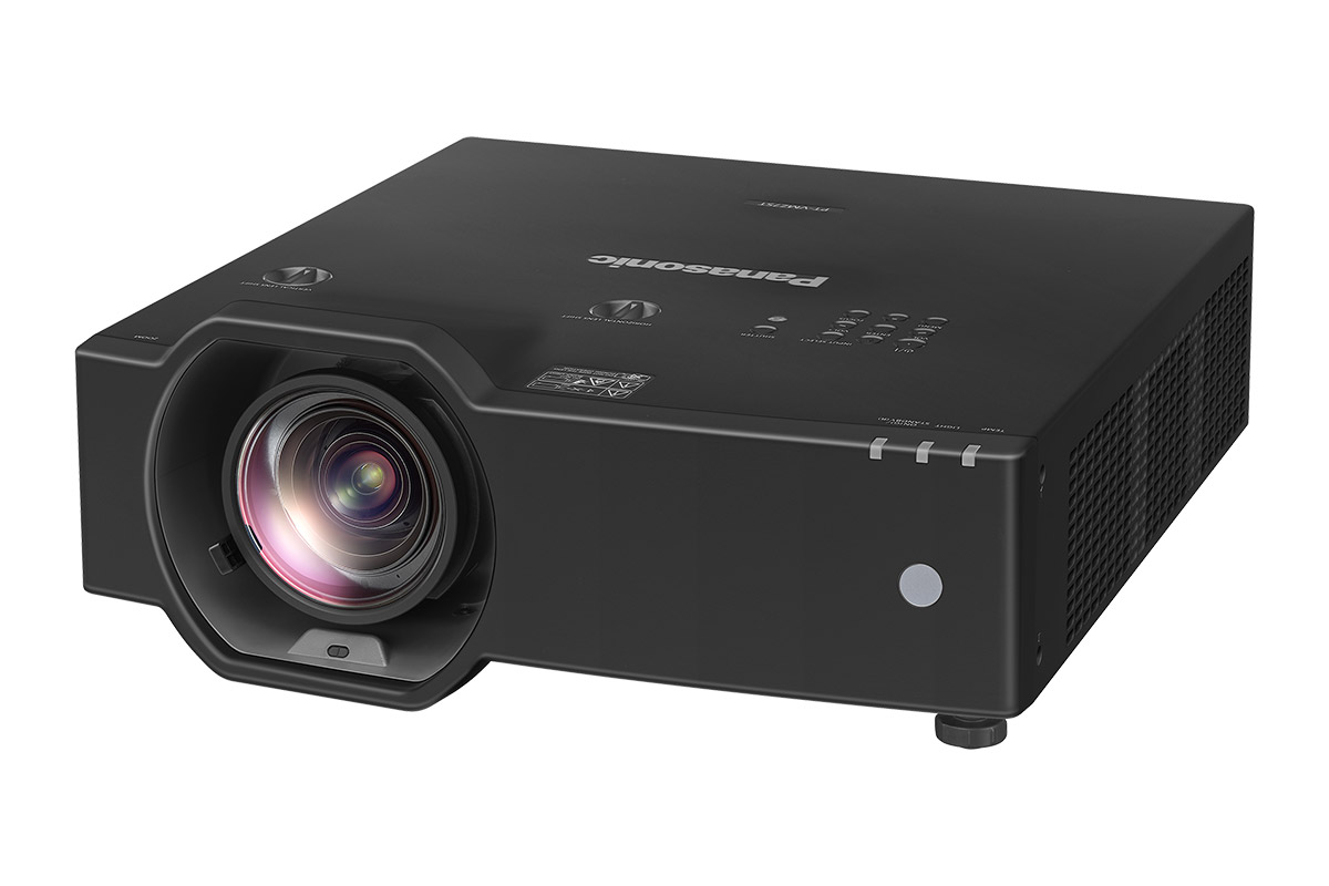 Лазерный проектор Panasonic [PT-VMZ6STBEJ] 3LCD,6200 Lm,WUXGA(1920x1200);3000000:1;Zoom 1,2x;TR 0.791.01:1;HDMI IN x2;RGB IN х1 D-sub15pin; AudioIN x1; AudioOut х1;RS232 x1;LAN1;LAN2-DIGITAL LINK;USB A (viewer,wi-fi,DC out) x1;37/27дБ;10W;чёрный;8,6кг