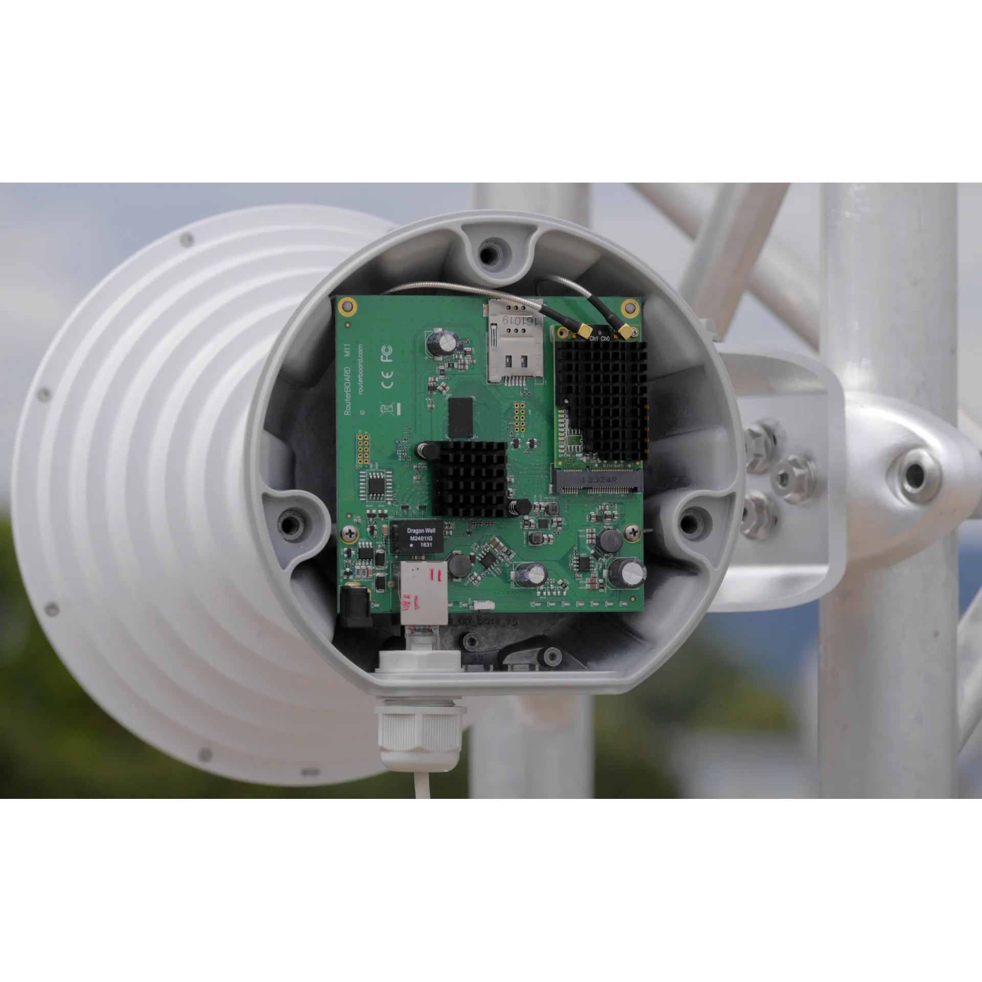 RF Elements TwistPort Aluminium Adaptor for MikroTik RouterBoard антенный адаптер для плат MikroTik