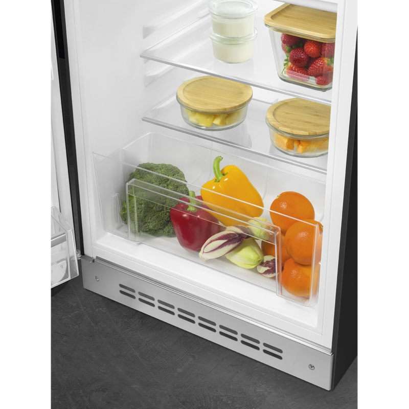 Холодильник SMEG/ Холодильник SMEG, отдельностоящий, стиль 50-х, однокамерный, внутренняя морозильная камера, объем 122 л, стандартный компрессор, энергоэффективность D, дверной упор слева, цвет черный