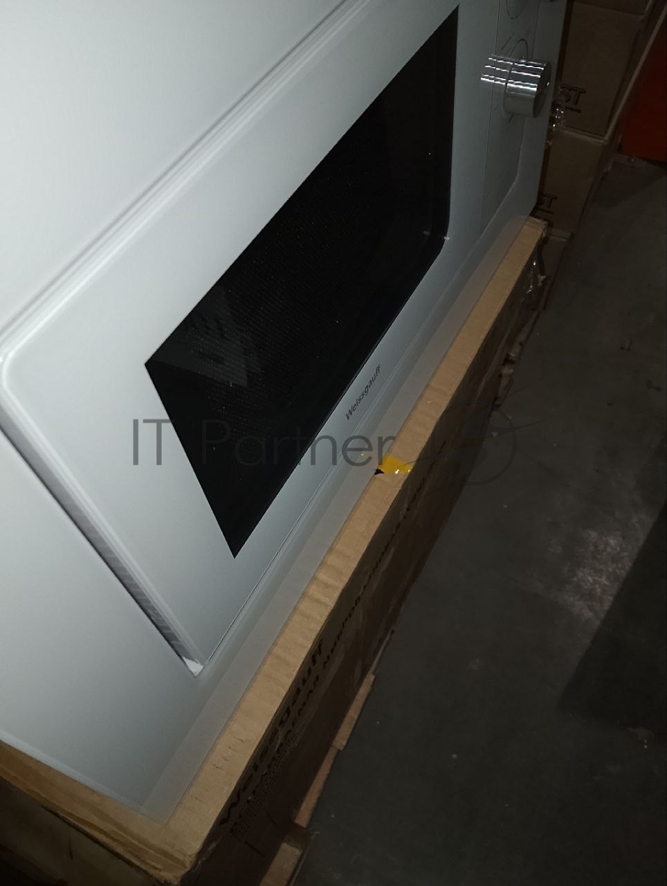 (Поврежденный товар) Микроволновая печь Weissgauff HMT-2012 Grill (Царапины на двери.)