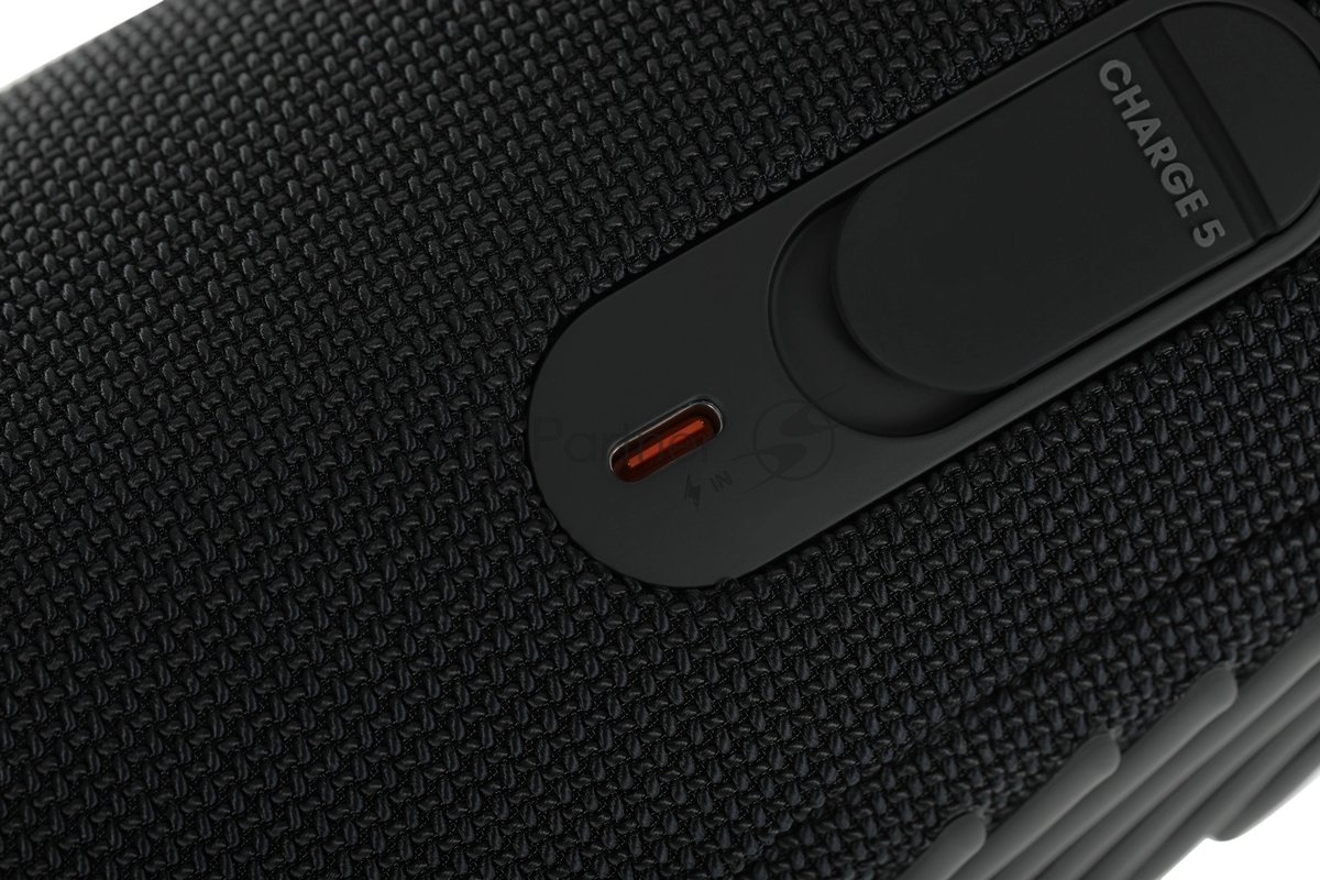 Портативная акустика JBL Charge 5, черный