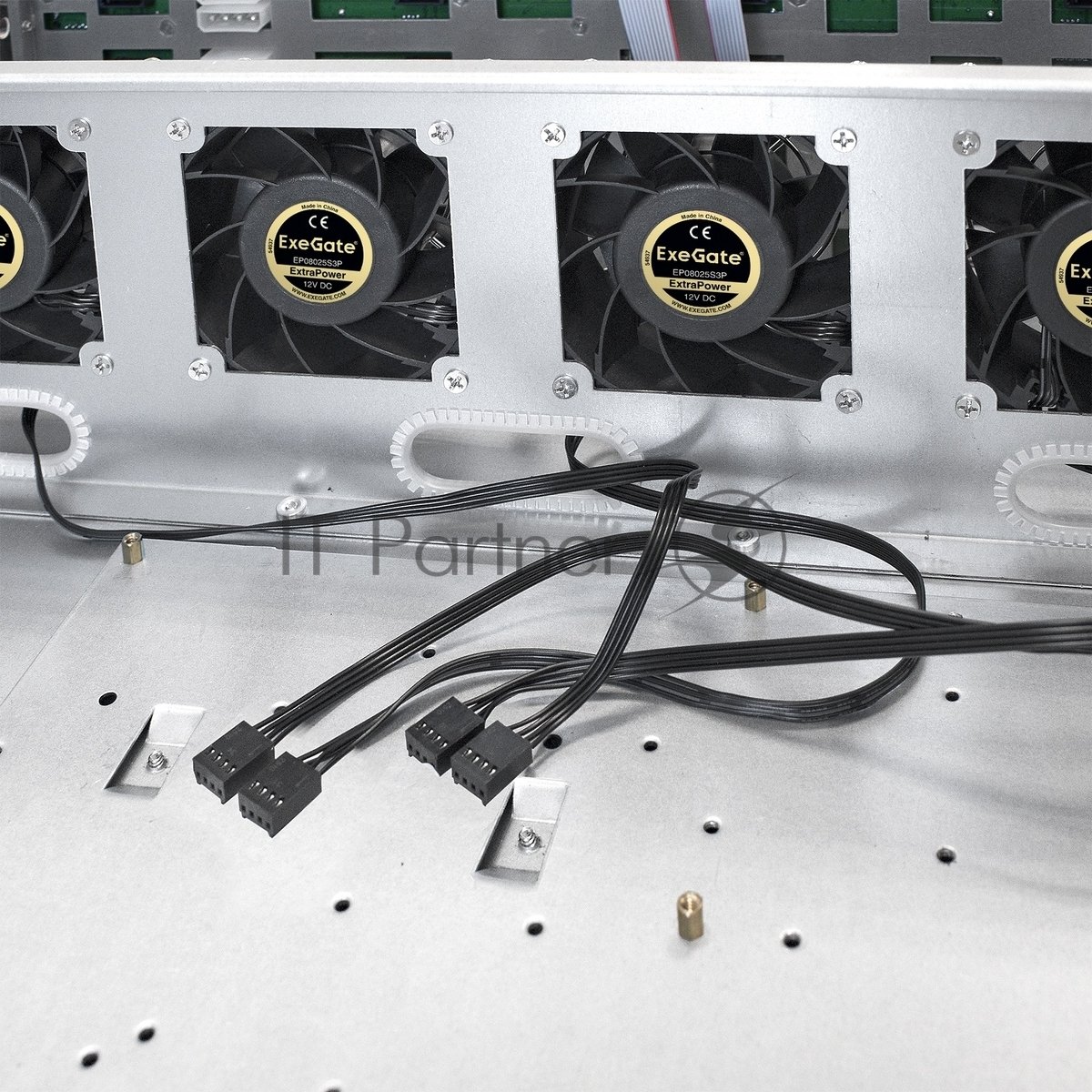 Exegate EX281302RUS Серверный корпус ExeGate Pro 3U660-HS16 <RM 19",  высота 3U, глубина 660, БП 2U-800ADS,16xHotSwap, USB>