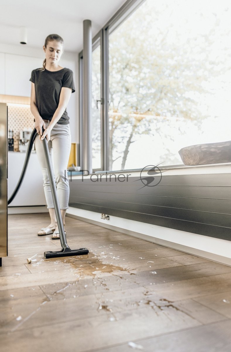Строительный пылесос Karcher WD 3 P S V-17/4/20 желтый, 1000 Вт, уборка сухая/сбор воды, пылесборник мешок/контейнер, 17 л