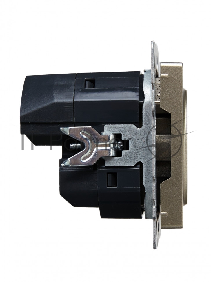 Розетка 1-местная IEK BRITE РЮш11-1-БрШ (BR-R14-16-U22-018-K37) с заземлением, с защитными шторками, 16А, с USB A+C 18 Вт, шампань