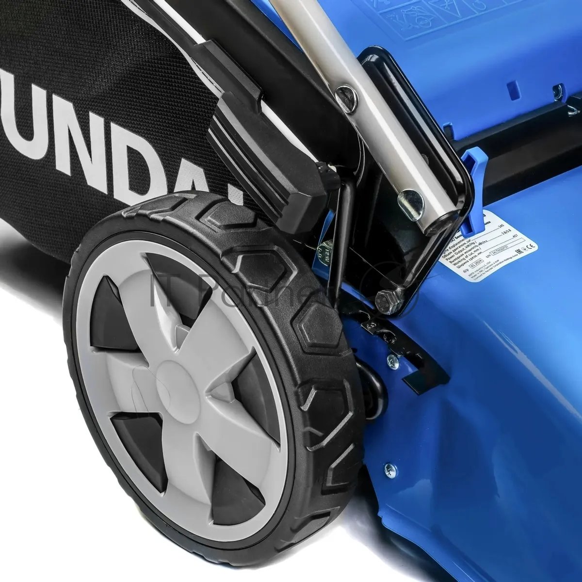 Газонокосилка бензиновая Hyundai L 4620, 3,8 л.с.