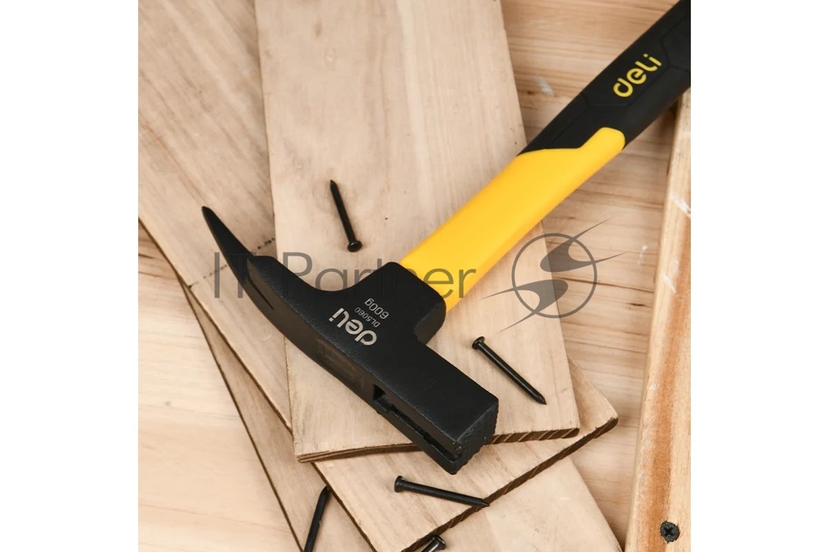DL5060 Deli Молоток кровельщика Deli DL5060 600гр, магнит, противоскользящий  боек, фиберглассовая рукоять