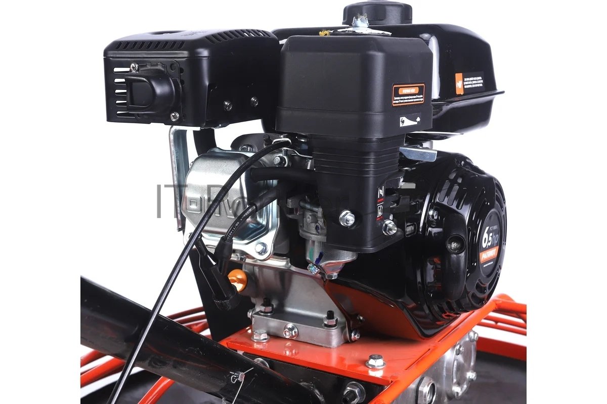 Машина затирочная по бетону PATRIOT PCT 1000L (бензиновая) (1+1) 3.6 л, 1.4 л/ч, диаметр диска 980 мм