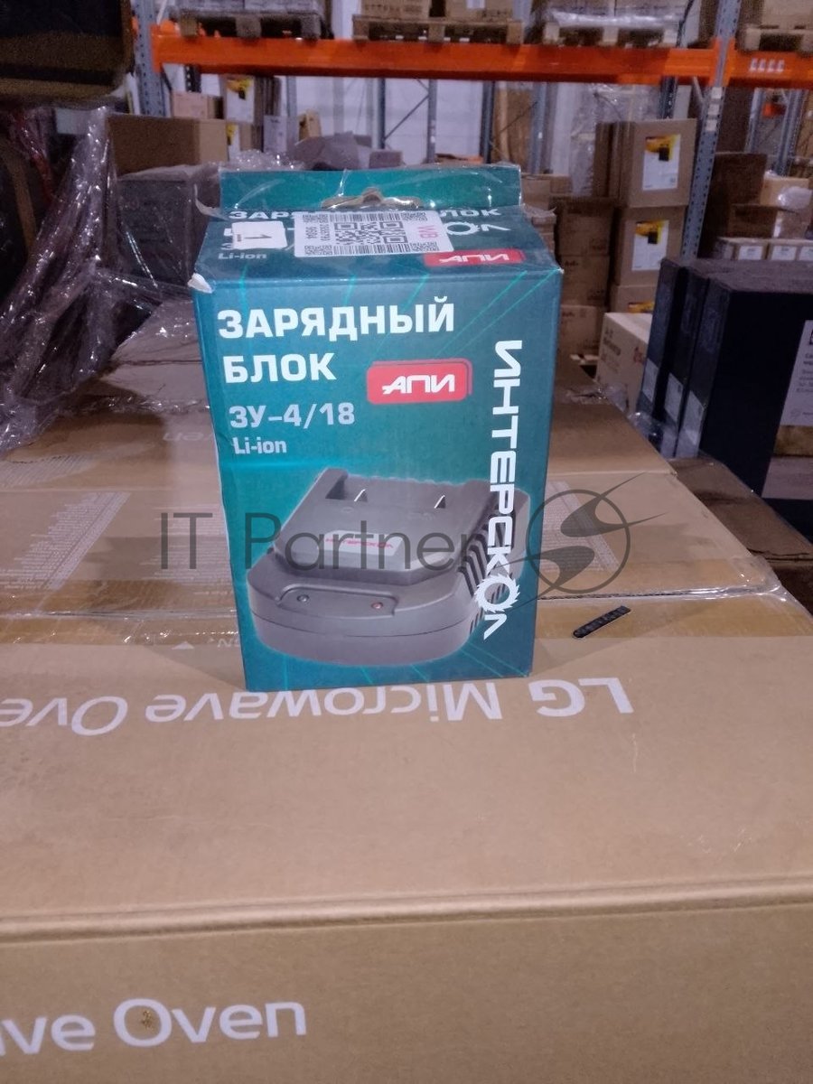 (Б/У) Зарядное устройство для аккумуляторного блока ИНТЕРСКОЛ ЗУ-4/18 2401.126