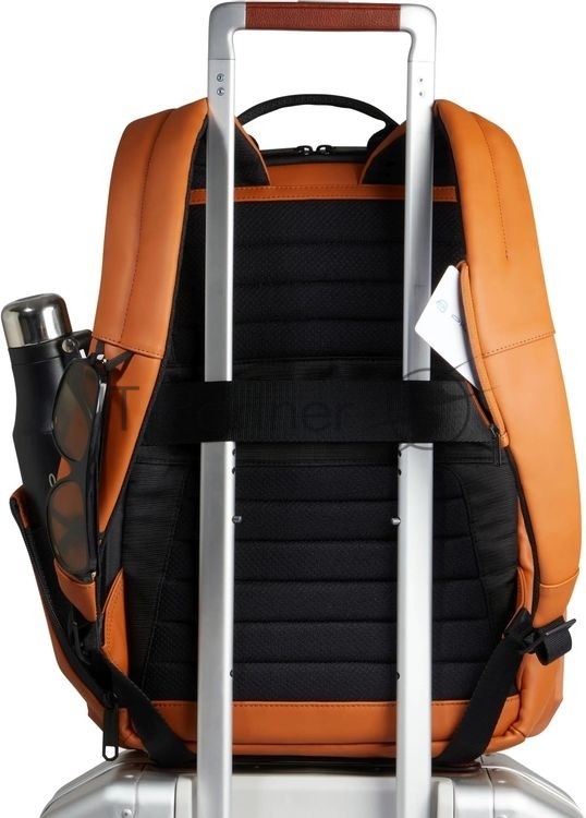 Рюкзак Piquadro Corner 2.0 CA6464C2OW/CU оранжевый полиуретан