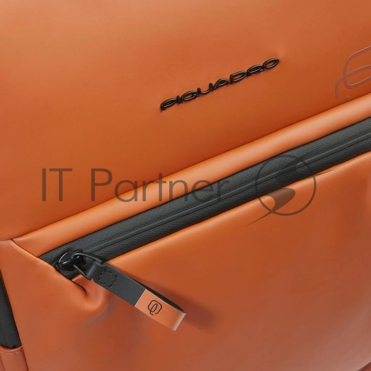 Рюкзак Piquadro Corner 2.0 CA6464C2OW/CU оранжевый полиуретан