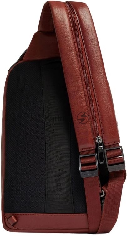 Рюкзак слинг мужской Piquadro Solm CA7028S141/CU табачный кожа